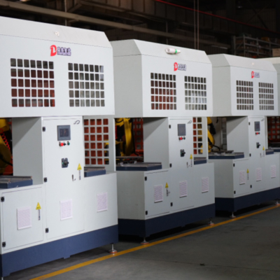 acheter Machine de meulage et polissage de métaux robotisée ABB pour l'ébavurage industriel fabrication en ligne