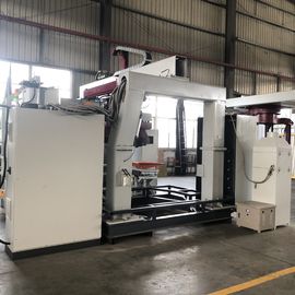 acheter Machine de moulage mécanique sous pression en laiton de pression de double robot pour mettre d'aplomb des garnitures fabrication en ligne