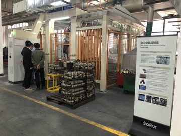 acheter Machine de meulage automatique de robot polissant pour le traitement de polonais de surface de Bath fabrication en ligne