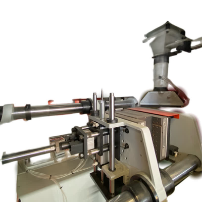 Machine de tir automatique à noyau de sable avec convoyeur pour robinet