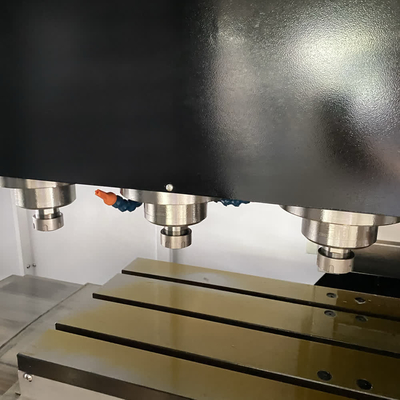 Machines à haute vitesse de gravure et de fraisage CNC pour la surface des pièces moulées