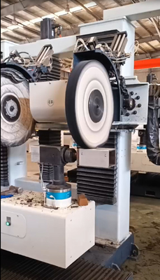 400 mm Min. Diamètre Machine de polissage automatique avec déplacement de l'axe W ±720° Puissance de la machine 16KW