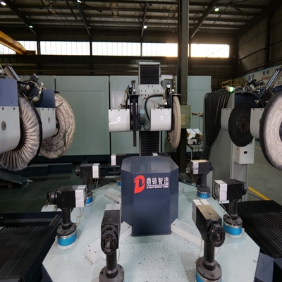 Machine de polissage CNC pour roues en aluminium avec compensation automatique des coordonnées et compensation de vitesse linéaire